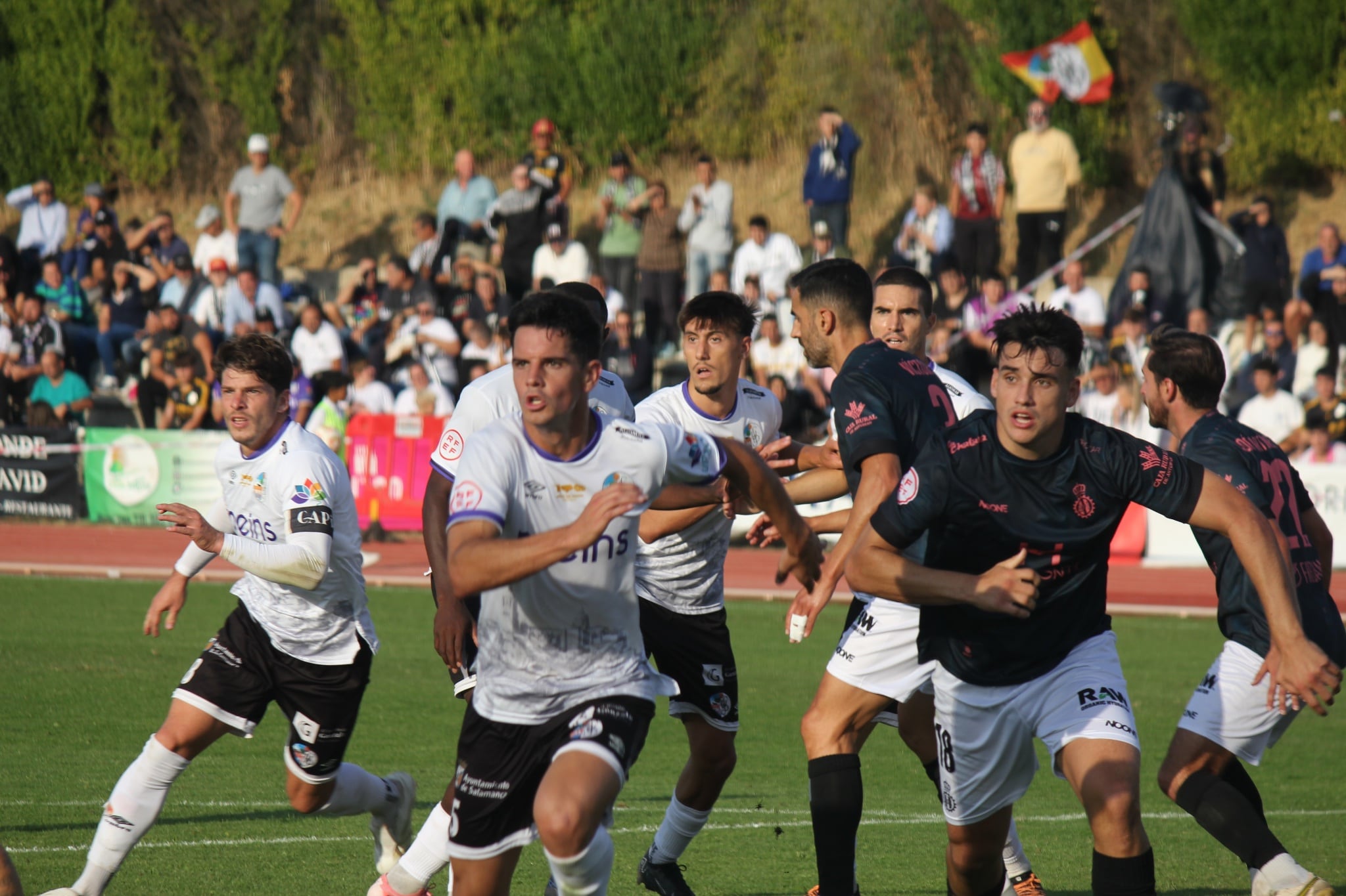 El Salamanca CF UDS, durante el partido ante el Real Avilés/Salamanca CF UDS