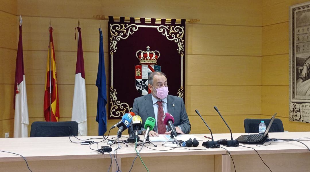 Julián Garde, durante la presentación de su programa en Cuenca