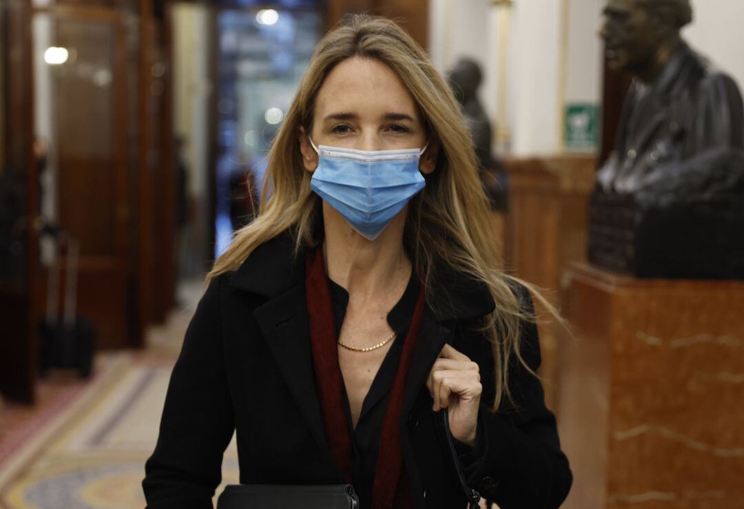 La diputada del PP Cayetana Álvarez de Toledo, a su llegada a una sesión plenaria.