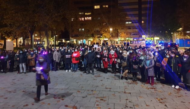 El parque del Salón ha acogido el acto central de la Plataforma por los Derechos de las Mujeres en el Día Contra la Violencia Machista