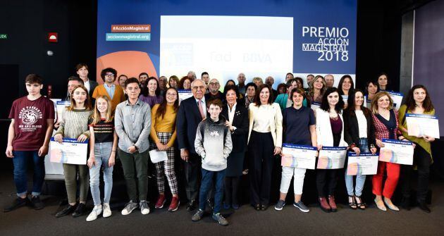 Foto de familia con los premiados