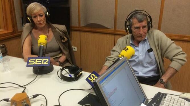 El Coronel Ángel De Ceano, el último militar español que salió de Villacisneros y su mujer María Teresa Heredia hablando del documental Back to Sahara.