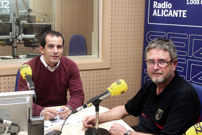 Eduardo Aragolaza, jefe de bomberos de Alicante