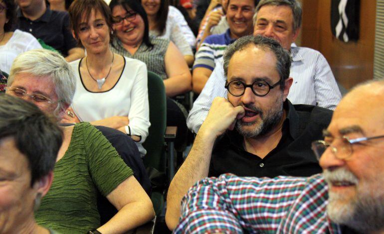 El excabeza de lista de la CUP, Antonio Baños, durante las votaciones.