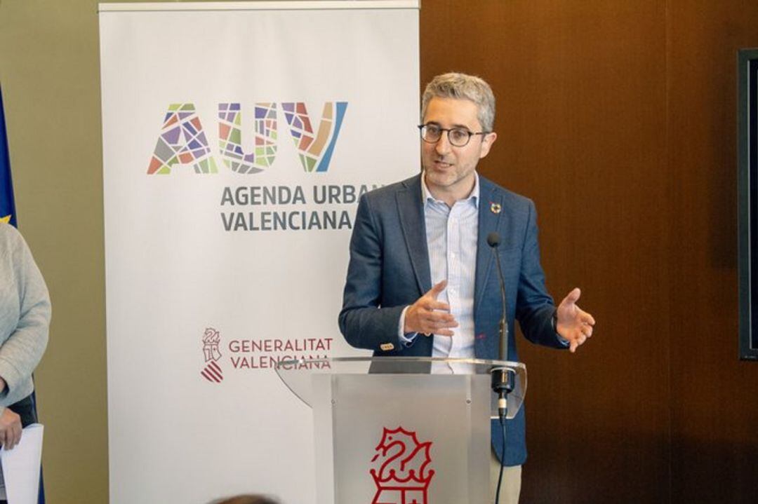 El conseller de Infraestructuras ha presentado este martes la nueva imagen de la Agenda Urbana Valenciana.