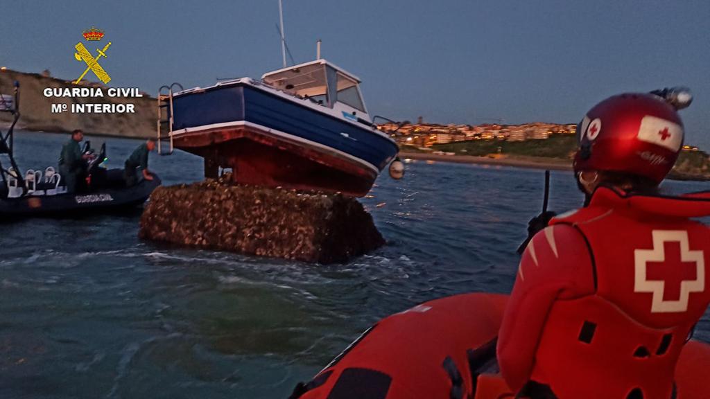 El equipo de rescate acudió en auxilio de los tripulantes