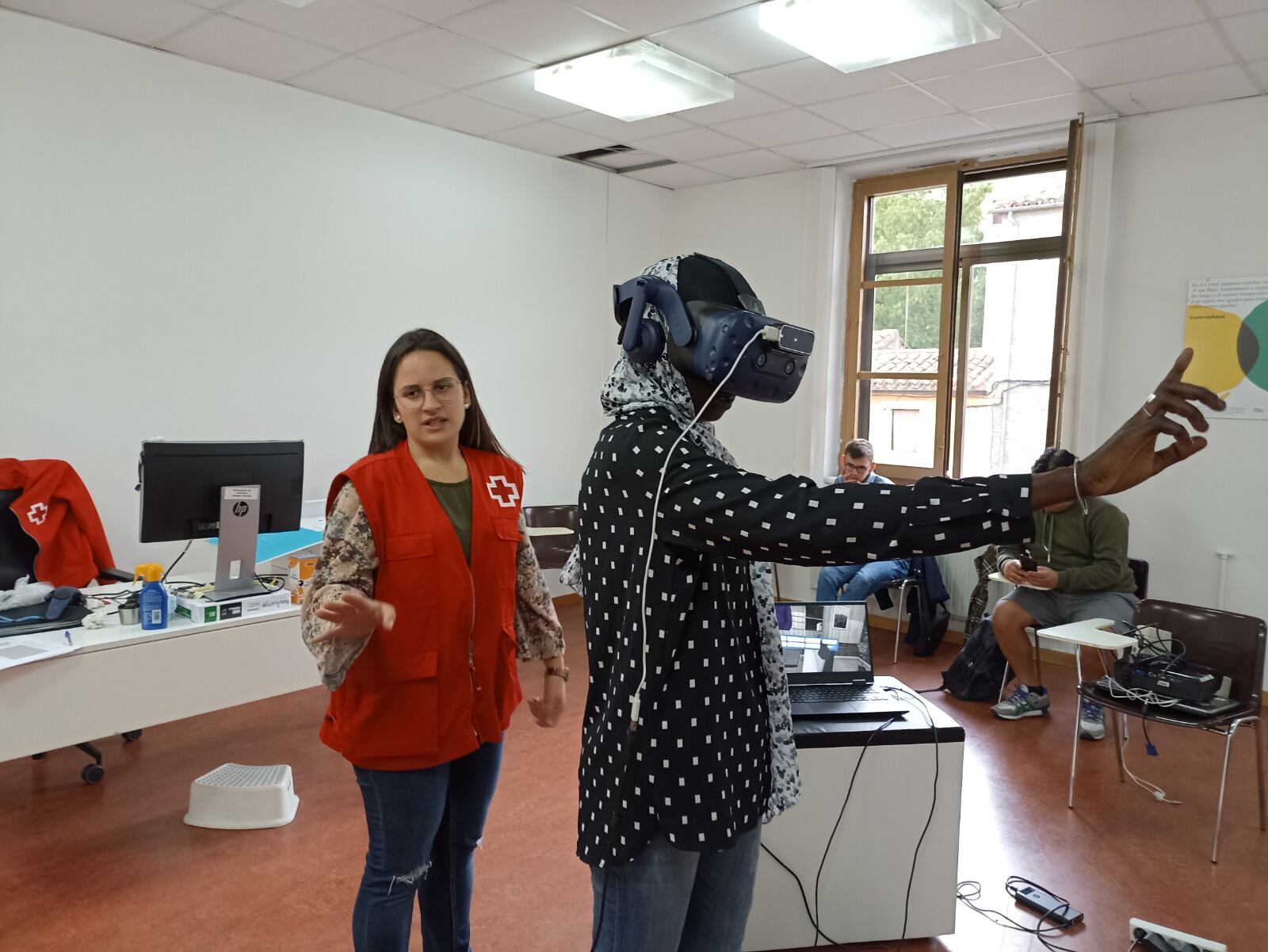 Curso intergeneracional que se desarrolla actualmente en Cruz Roja Ávila