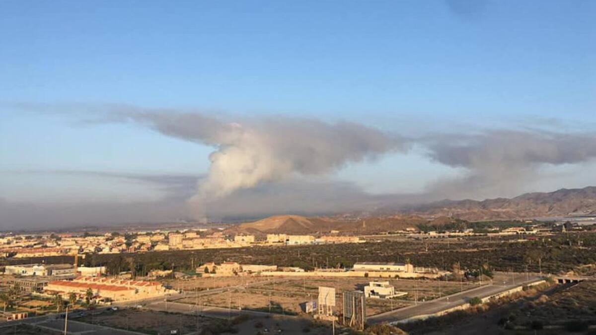 Denuncian la contaminación por quemas agrícolas en Águilas