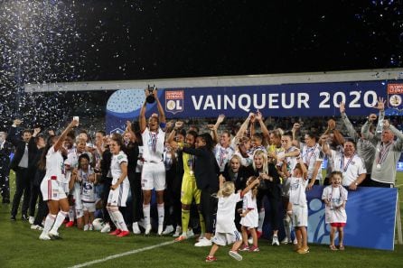 Celebración del Olympique de Lyon tras ganar al Paris Saint-Germain en la final de la Champions.