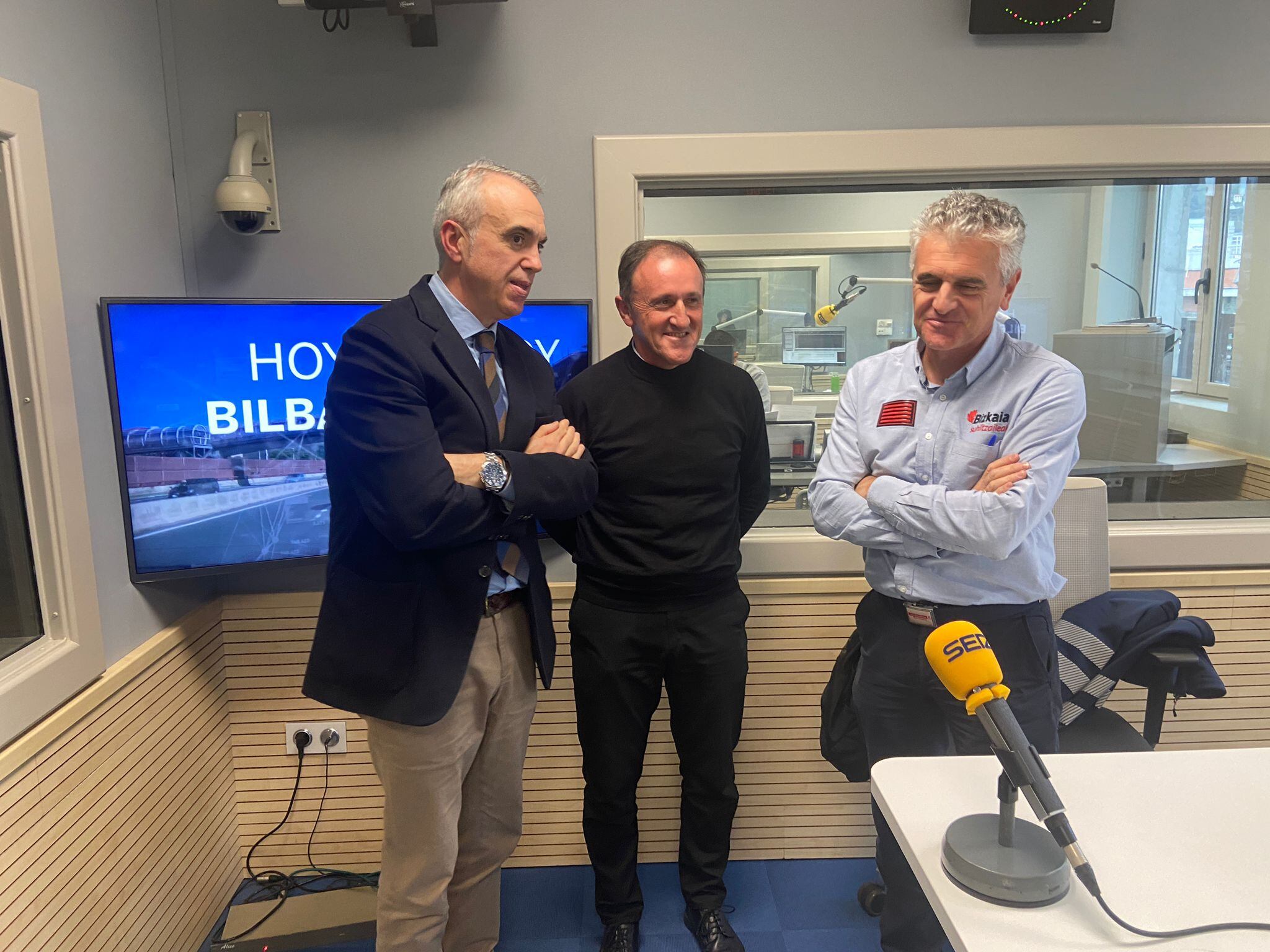 Carlos Uriagareka, Pedro Izaga y Ernesto García en Hoy Por Hoy Bilbao-Bizkaia.