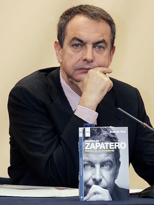 Zapatero, durante la presentación de su biografía de Suso del Toro