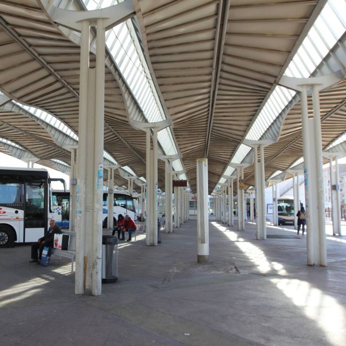 Benicàssim y Castelló siguen sin línea de autobús nocturno durante los fines de semana