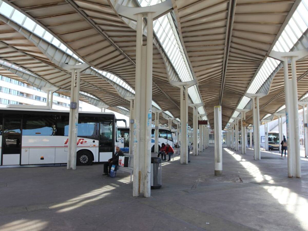 Benicàssim y Castelló siguen sin línea de autobús nocturno durante los fines de semana