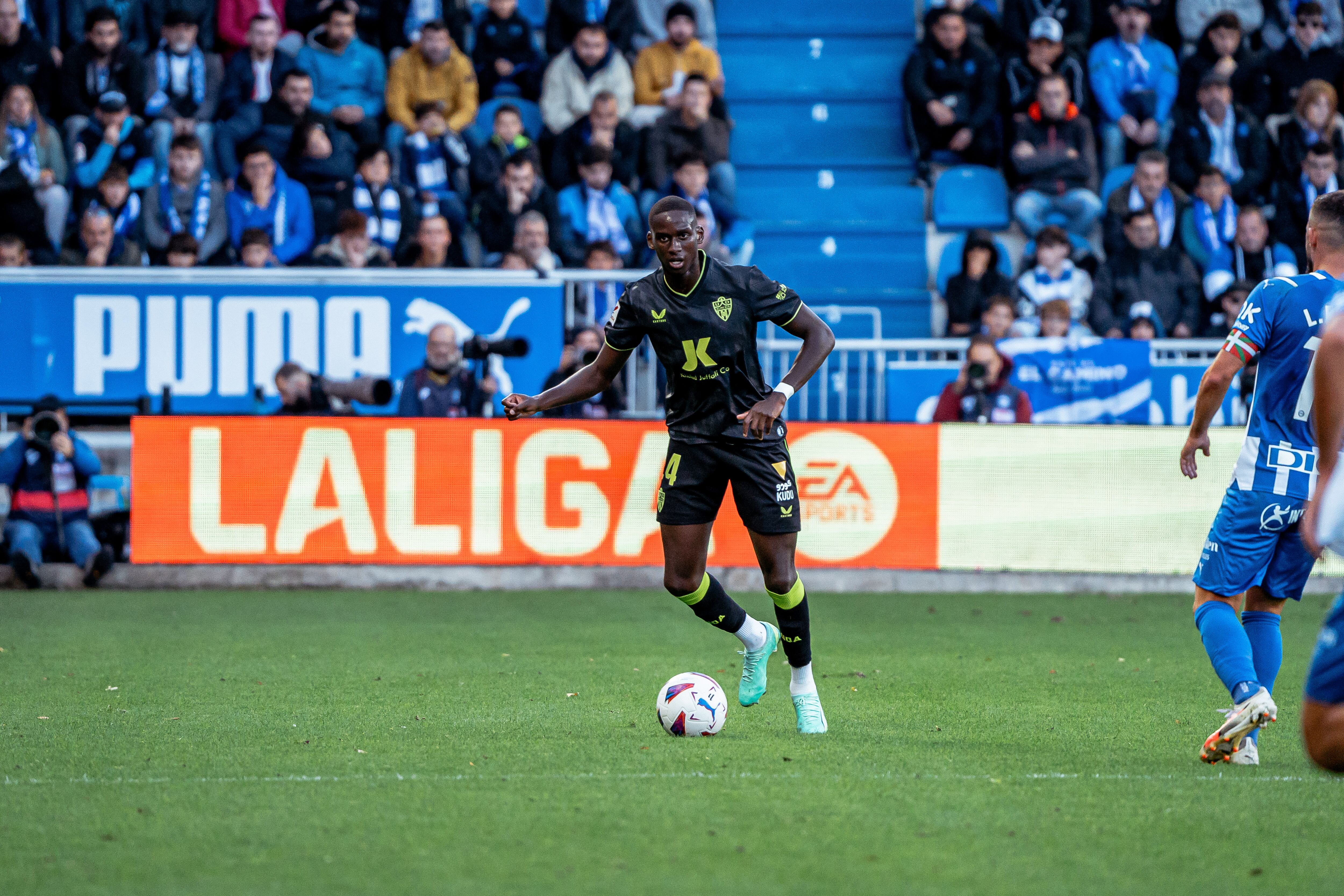 Mendes en el partido en Mendizorroza ante el Alavés.