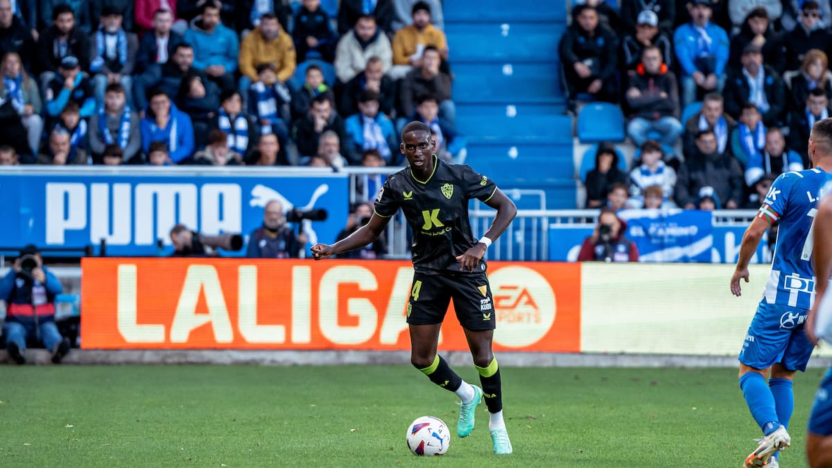 Mendes parece otro en el Almería