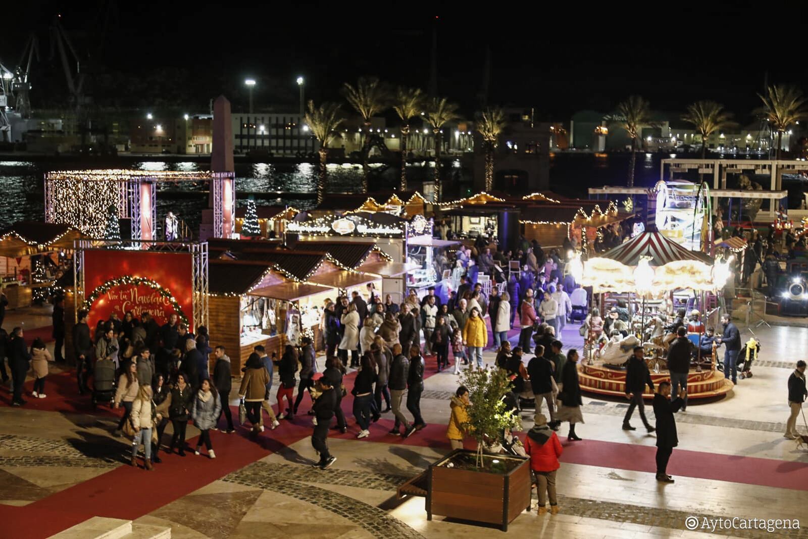 Mercadillo navideño en el puerto de Cartagena