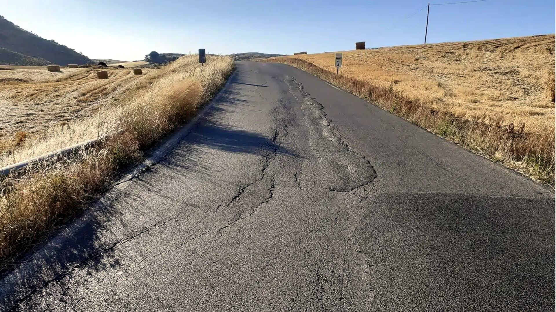 Carretera MA-4402 en la zona sur del Torcal