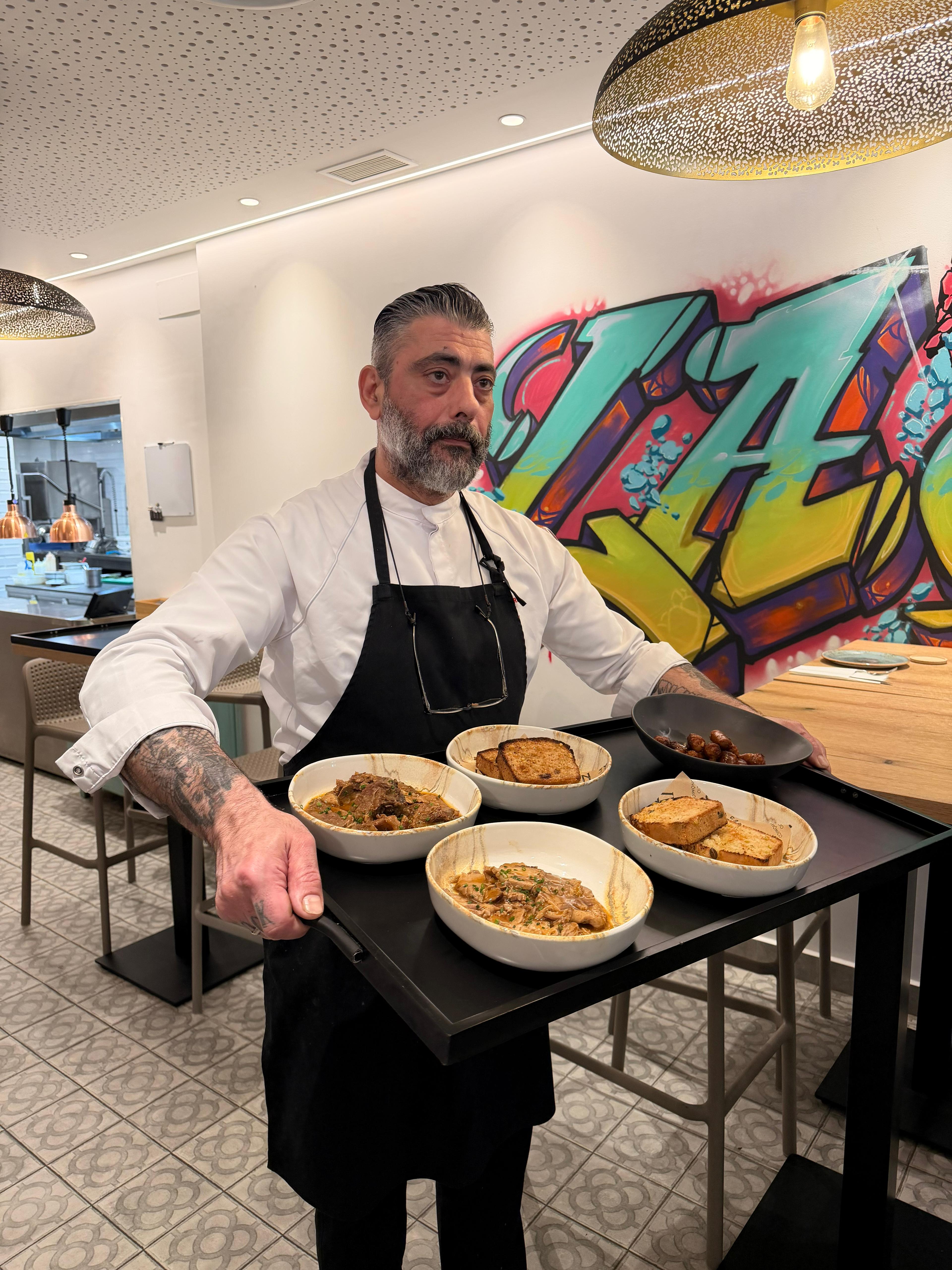 El chef Iván Valero en La Carmela de Ivantxu