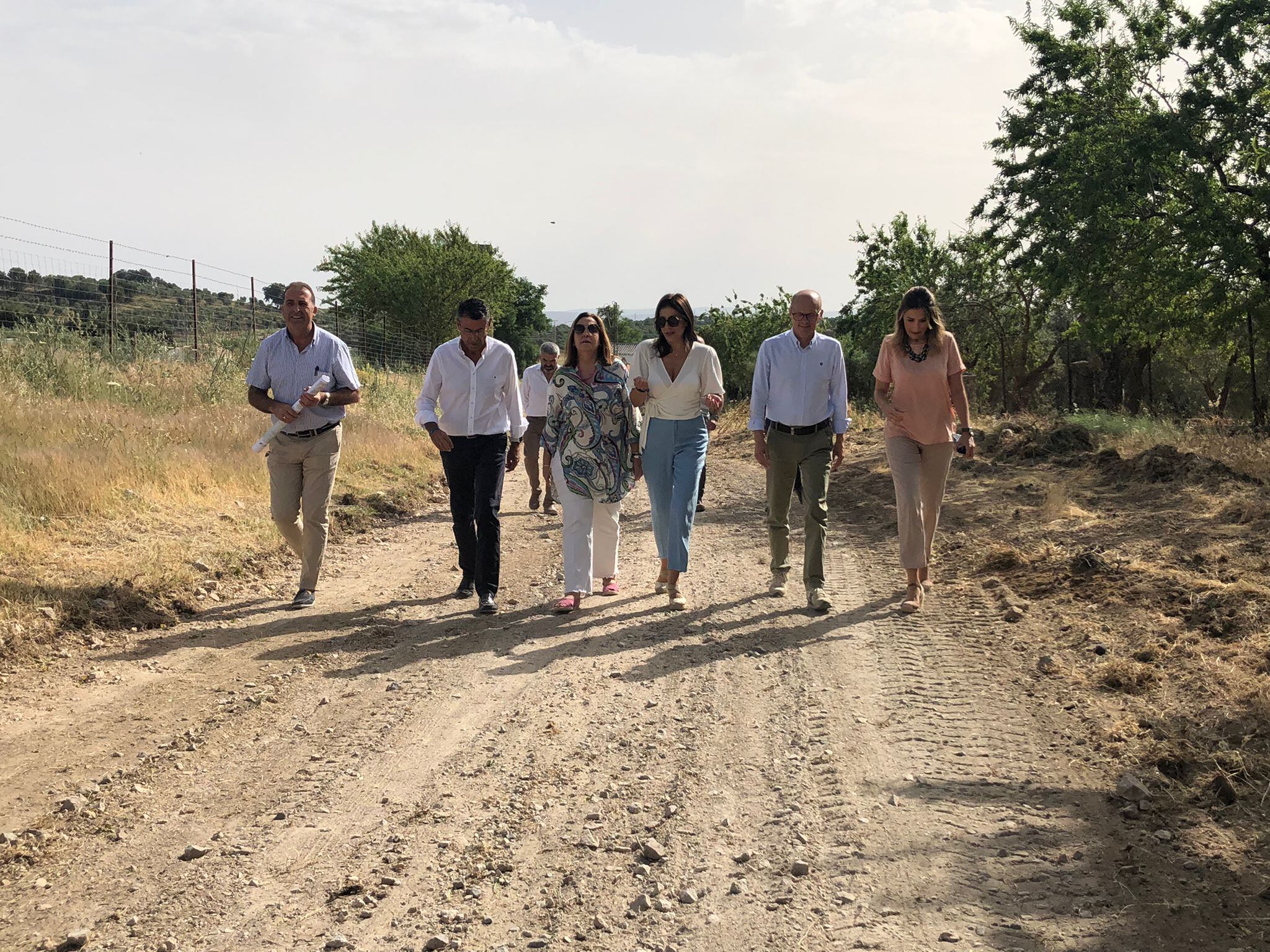 La viceconsejera de Desarrollo Sostenible de la Junta de Andalucía, Ana Corredera, junto a otros representantes de los gobiernos andaluz y municipal