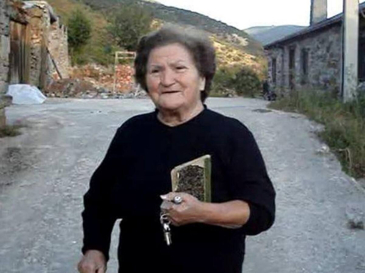 Sara y Benigno, pandereteira y tamborilero