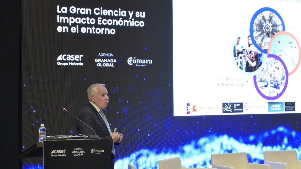 José Miguel Jiménez, director tecnológico del CERN en Suiza, en la jornada La Gran Ciencia de la Cámara de Comercio de Granada, la agencia Granada Global y Caser