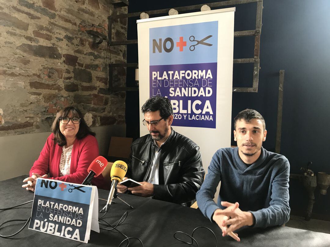 Los portavoces de la Plataforma en la rueda de prensa