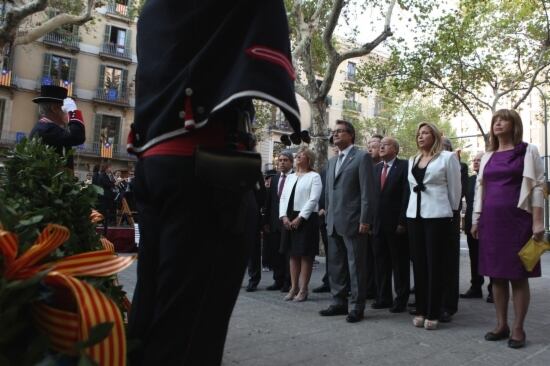 El Govern de la Generalitat, a l'ofrena floral davant el monument a Rafael Casanova