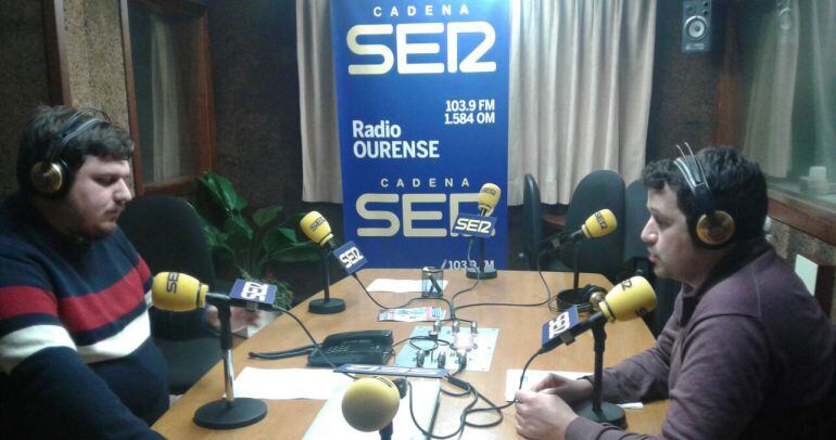 Francisco Fraga en los estudios de Radio Ourense