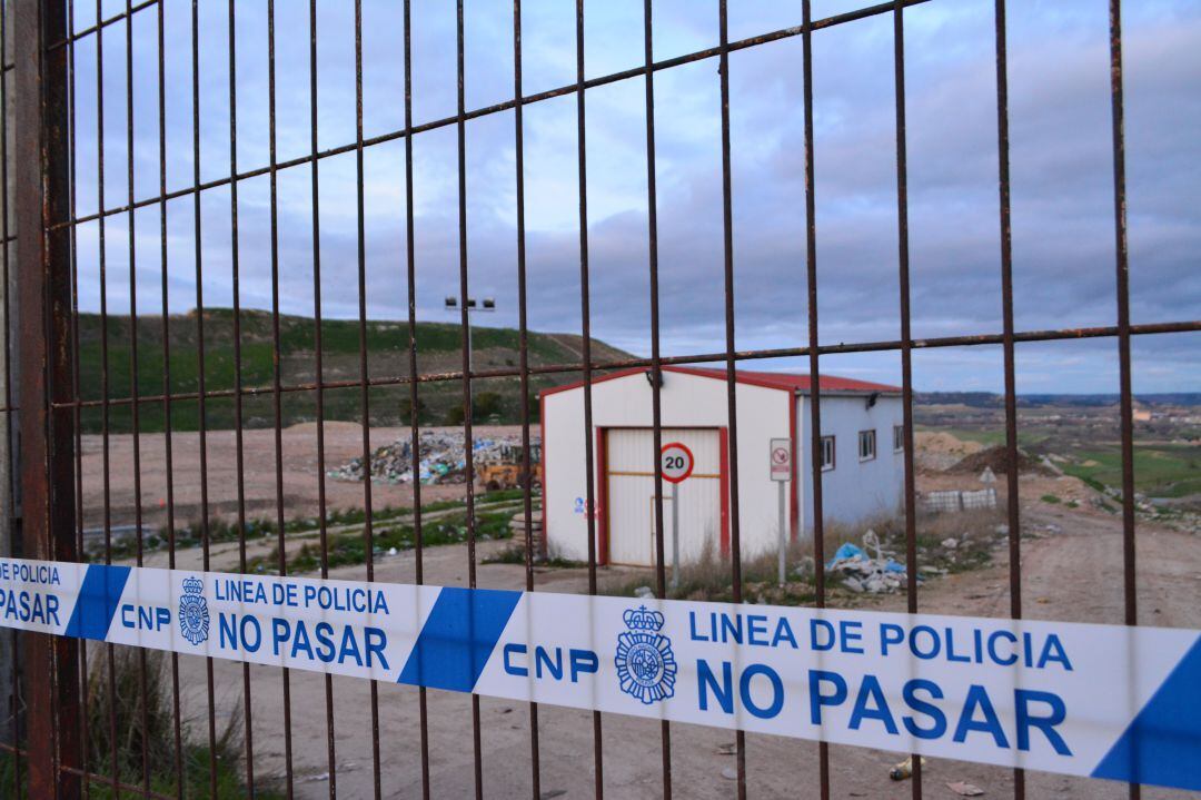 Imagen del vertedero donde se ha suspendido la búsqueda de los restos del feto arrojado supuestamente a un contenedor