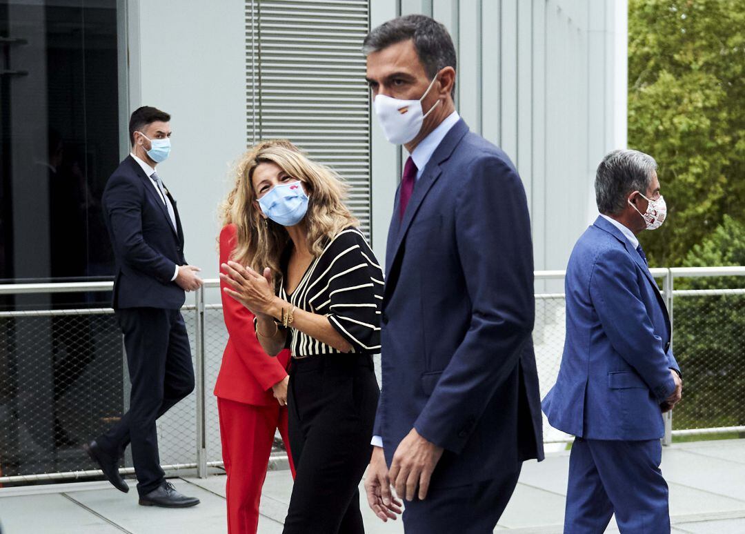 El presidente del Gobierno, Pedro Sánchez y la vicepresidenta, Yolanda Díaz.