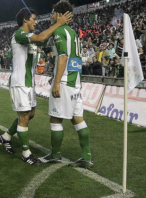 Edu celebra el primer gol del Betis.