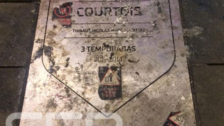 Vuelven a atacar la placa de Courtois en el Wanda Metropolitano