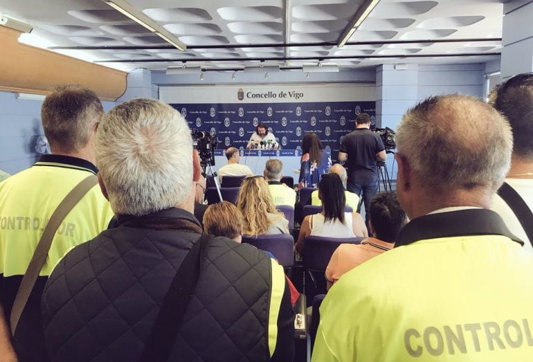 Rueda de prensa de Marea de Vigo con trabajadores de la XER.