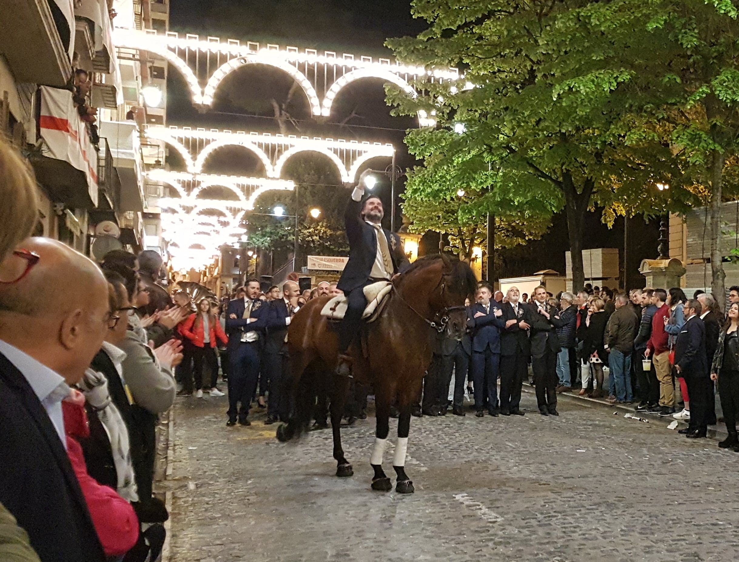 Una imagen de archivo de una escuadra especial desfilando por la calle San Nicolás.