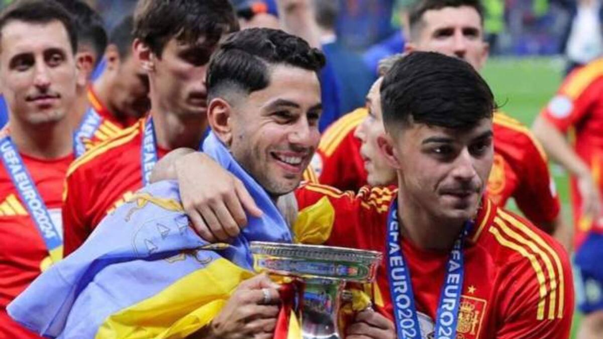 Ayoze y Pedri estarán con España en Tenerife el 18 de noviembre