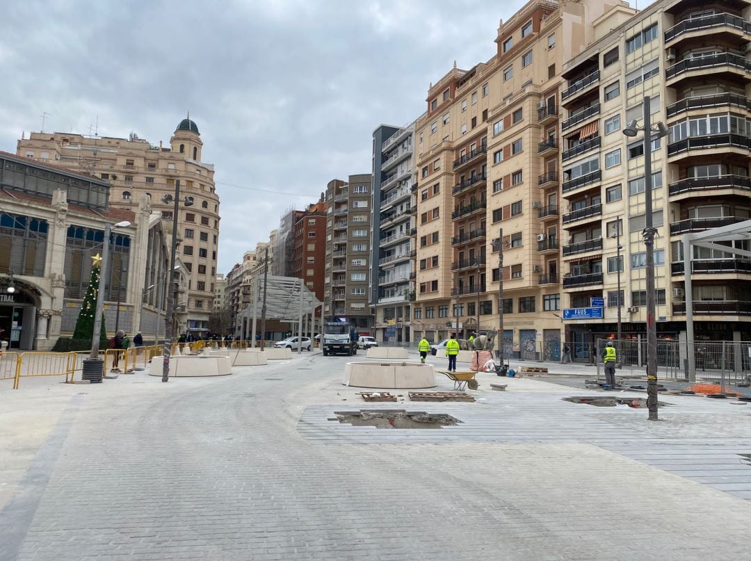 La primera fase de la reforma de la plaza de Brujas afronta sus últimos días de obras.