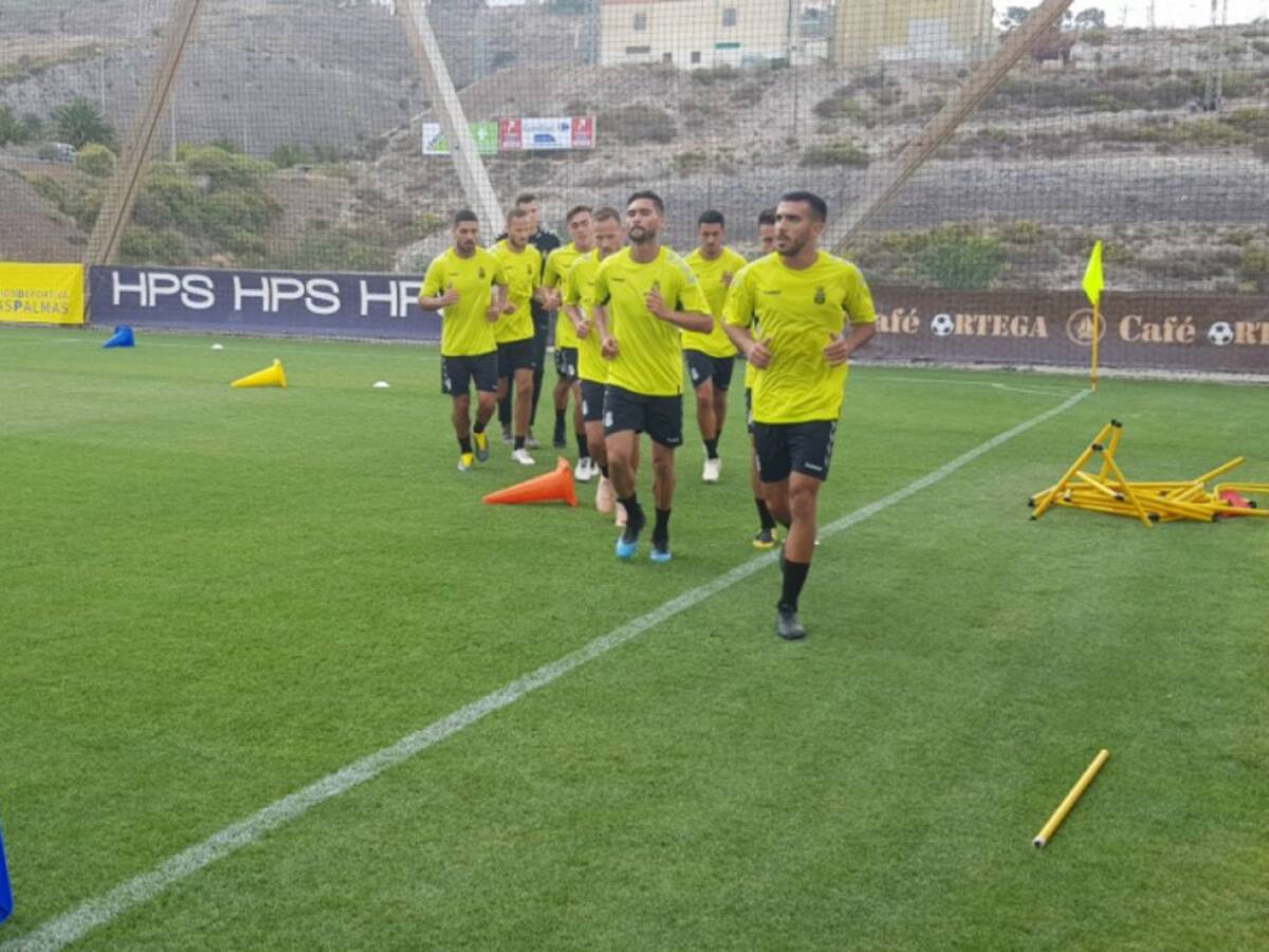 La UD Las Palmas jugará nueve partidos amistosos en la pretemporada