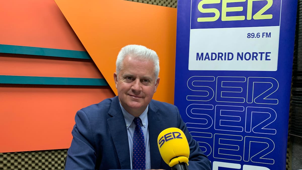 Hablamos con Narciso Romero, portavoz socialista de San Sebastiá de los Reyes, que acusa al ejecutivo municipal de mentir sobre el pago por asistencia a comisiones y plenos