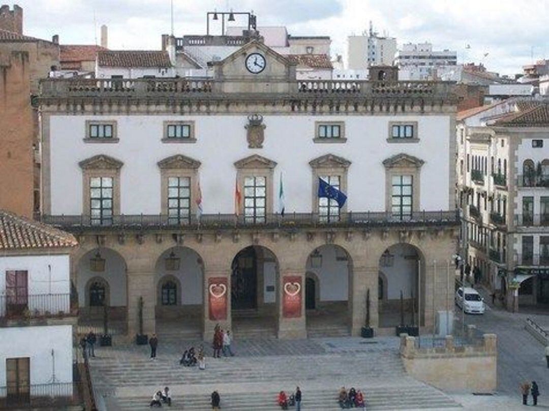 Fachada principal Ayuntamiento de Cáceres