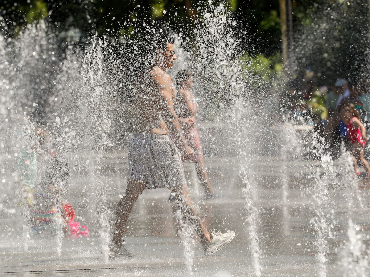 La Comunitat Valenciana continúa este martes en nivel máximo amarillo por altas temperaturas