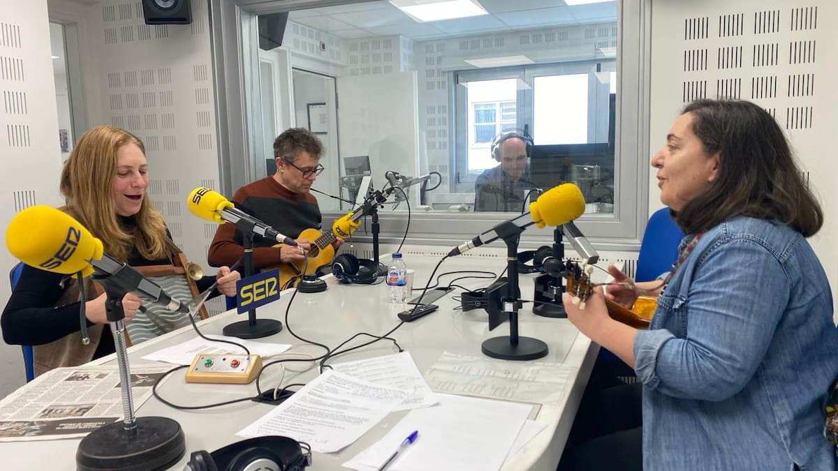 A Ukestra do Medio estrena 'A Candeloria'