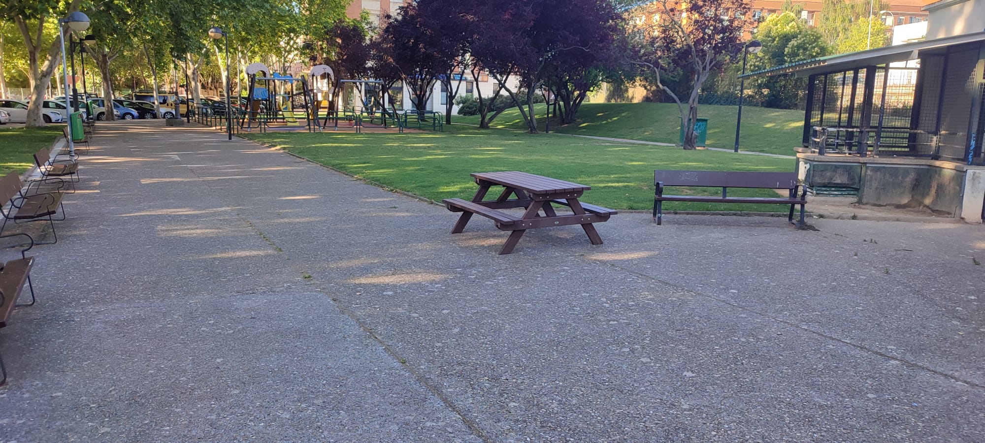 Logroño promueve una campaña de implantaciónde mobiliario urbano para parques y zonas verdes