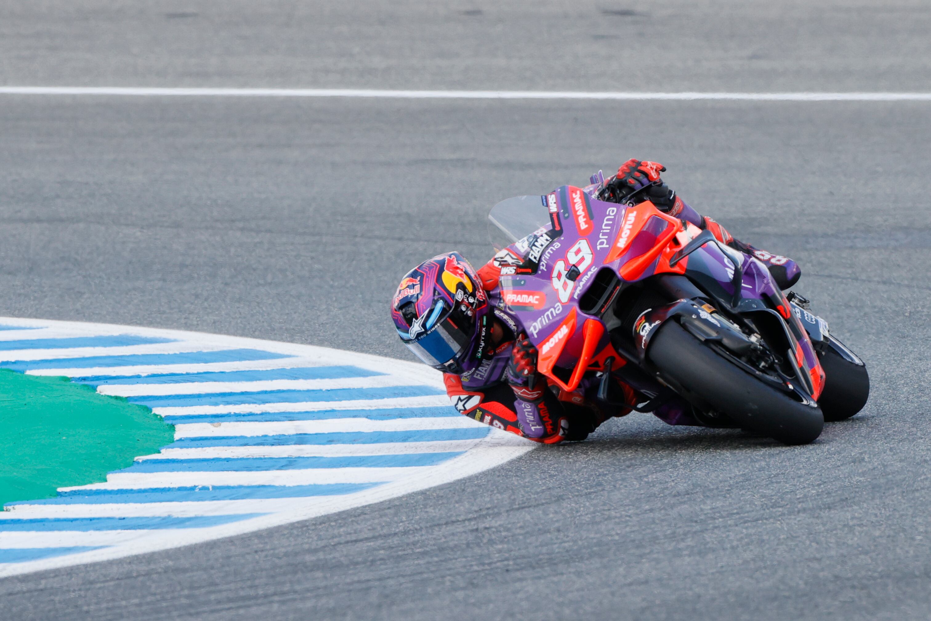 Jorge Martín vence en la carrera al esprint del GP de España