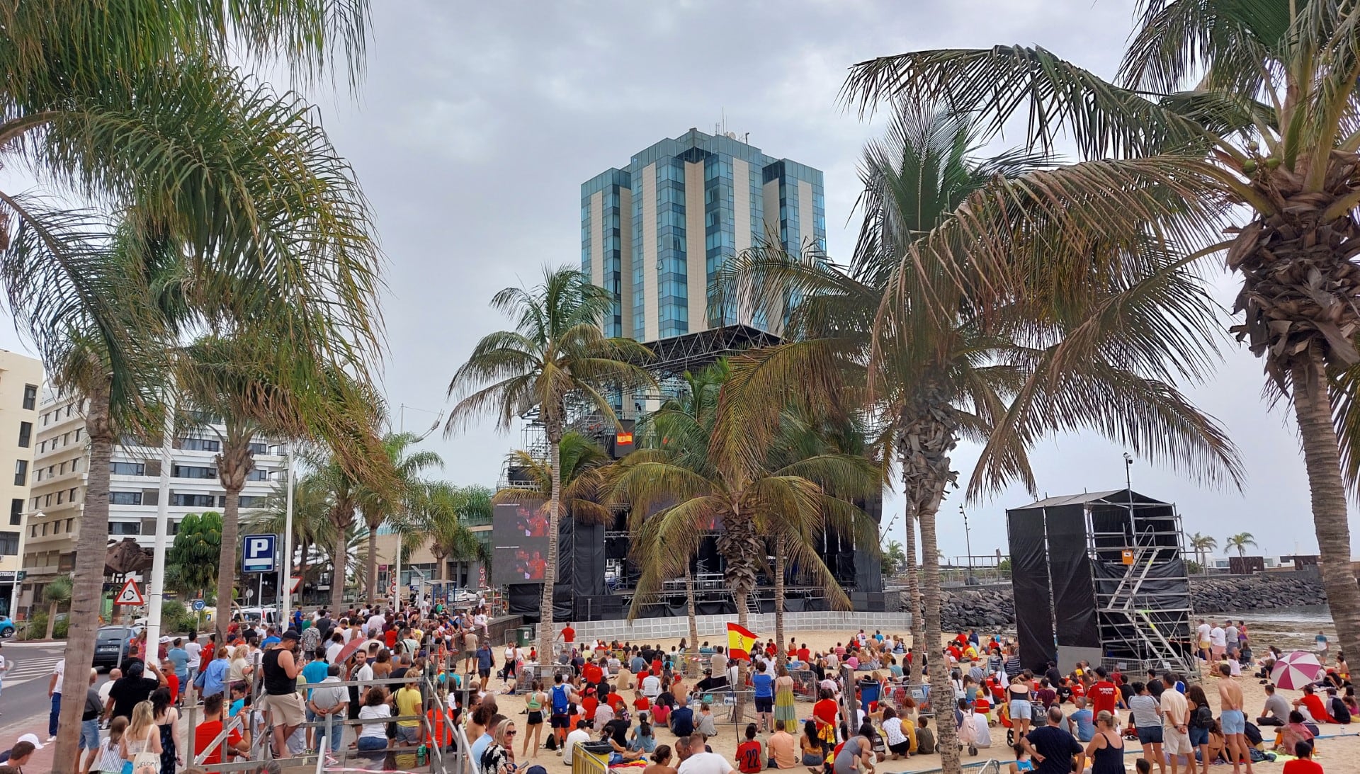 Playa del Reducto, Arrecife, celebrando el mundial de fútbol femenino.