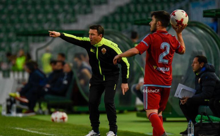 Josico en el partido Elche-Aragón de esta temporada en el Martínez Valero