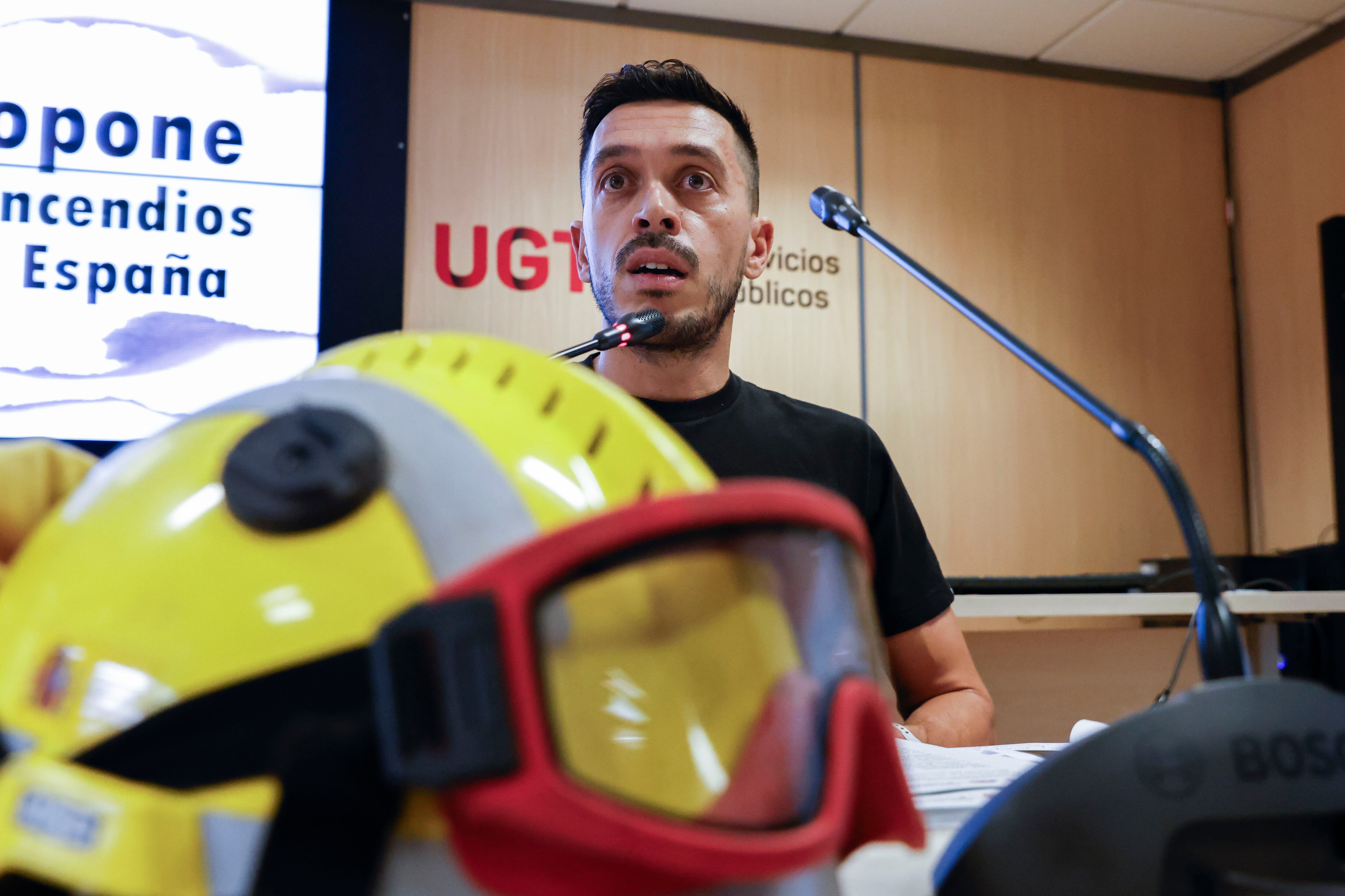 El responsable federal de Bomberos Forestales de UGT Servicios Públicos, Francisco Javier García