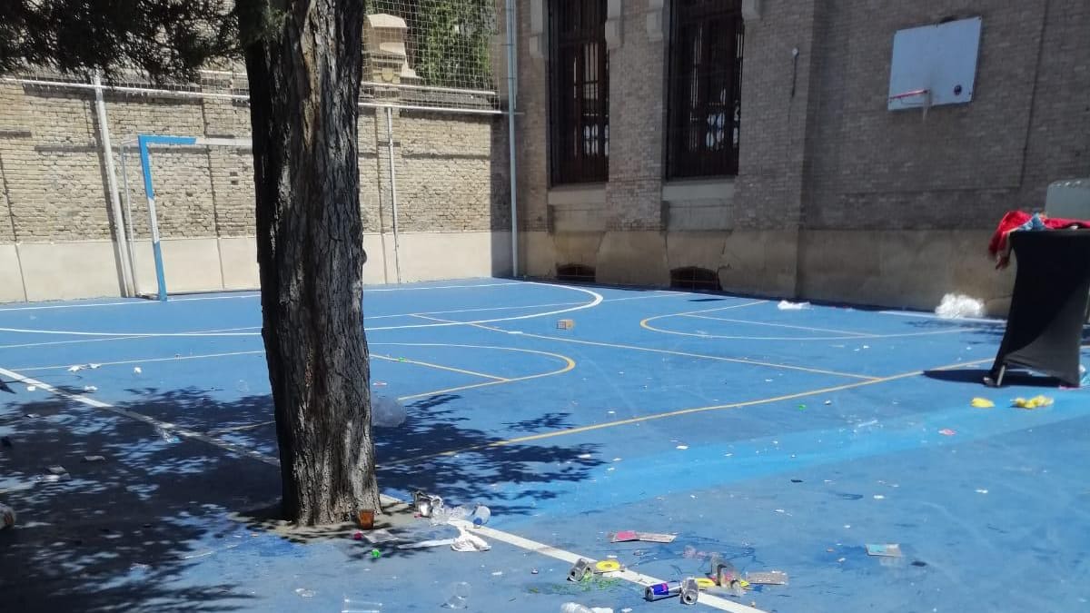 El AMPA del Cierva Peñafiel critica que los sardineros usan el colegio como almacén de bebidas alcohólicas y espacio de fiesta nocturna
