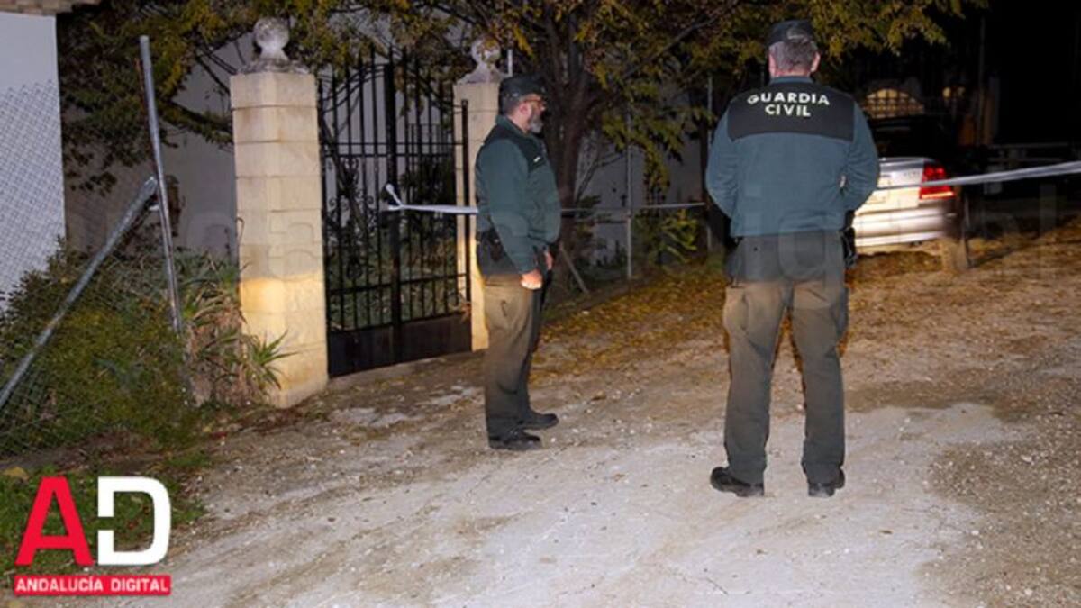 El detenido por el asesinato de su madre, pasa sus primeras noches en el centro de menores