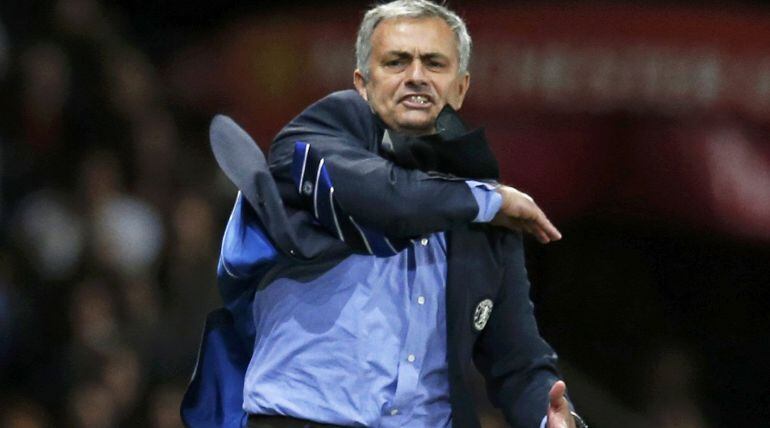 El técnico portugués del Chelsea José Mourinho