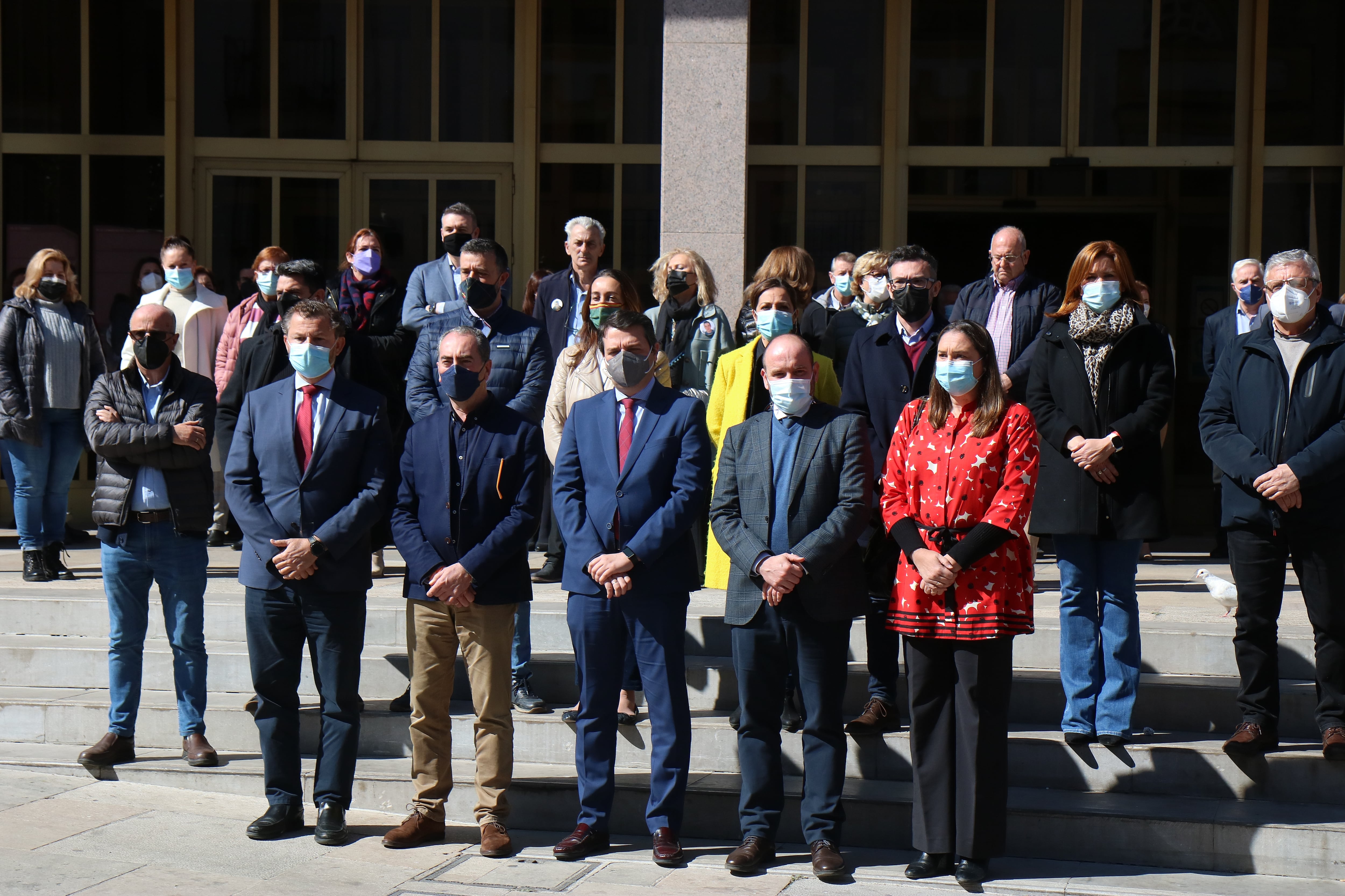 Concentración ante el Ayuntamiento de Córdoba en contra de la invasión rusa y en apoyo al pueblo ucraniano.